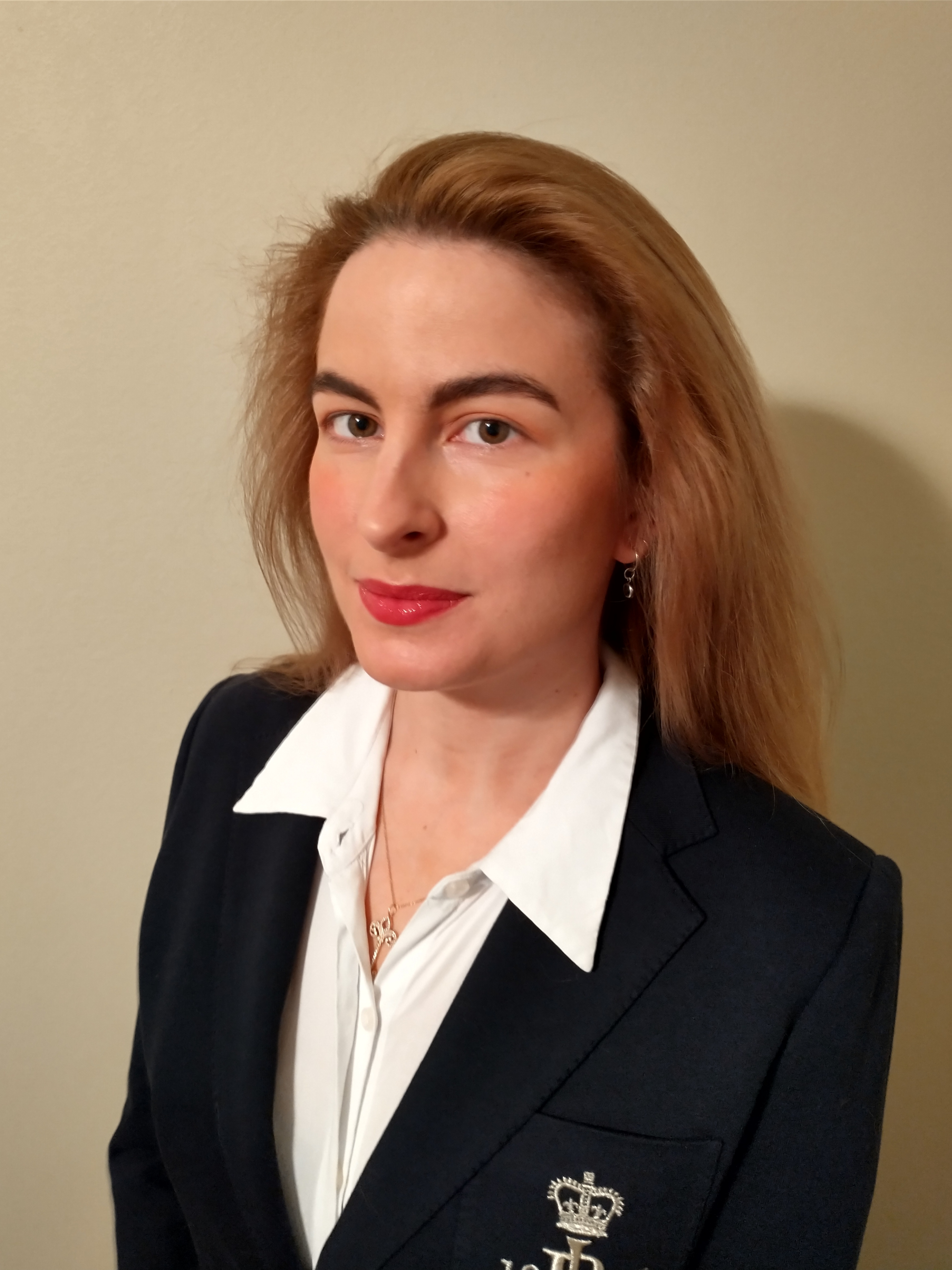 Catherine Shoultz headshot